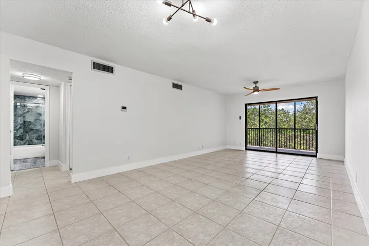 Living 1 08-200 Jacaranda Country Club D