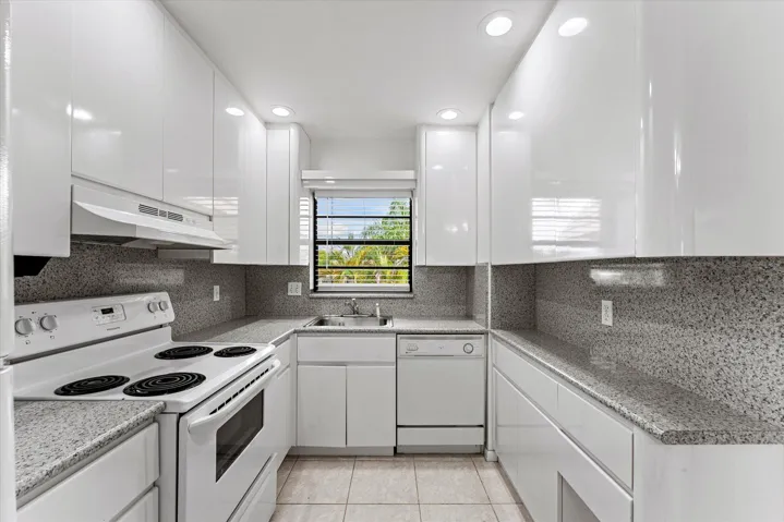 kitchen 1 v05-200 Jacaranda Country Club