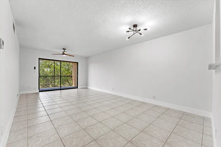 07-200 Jacaranda Country Club Dr #3C, Pl