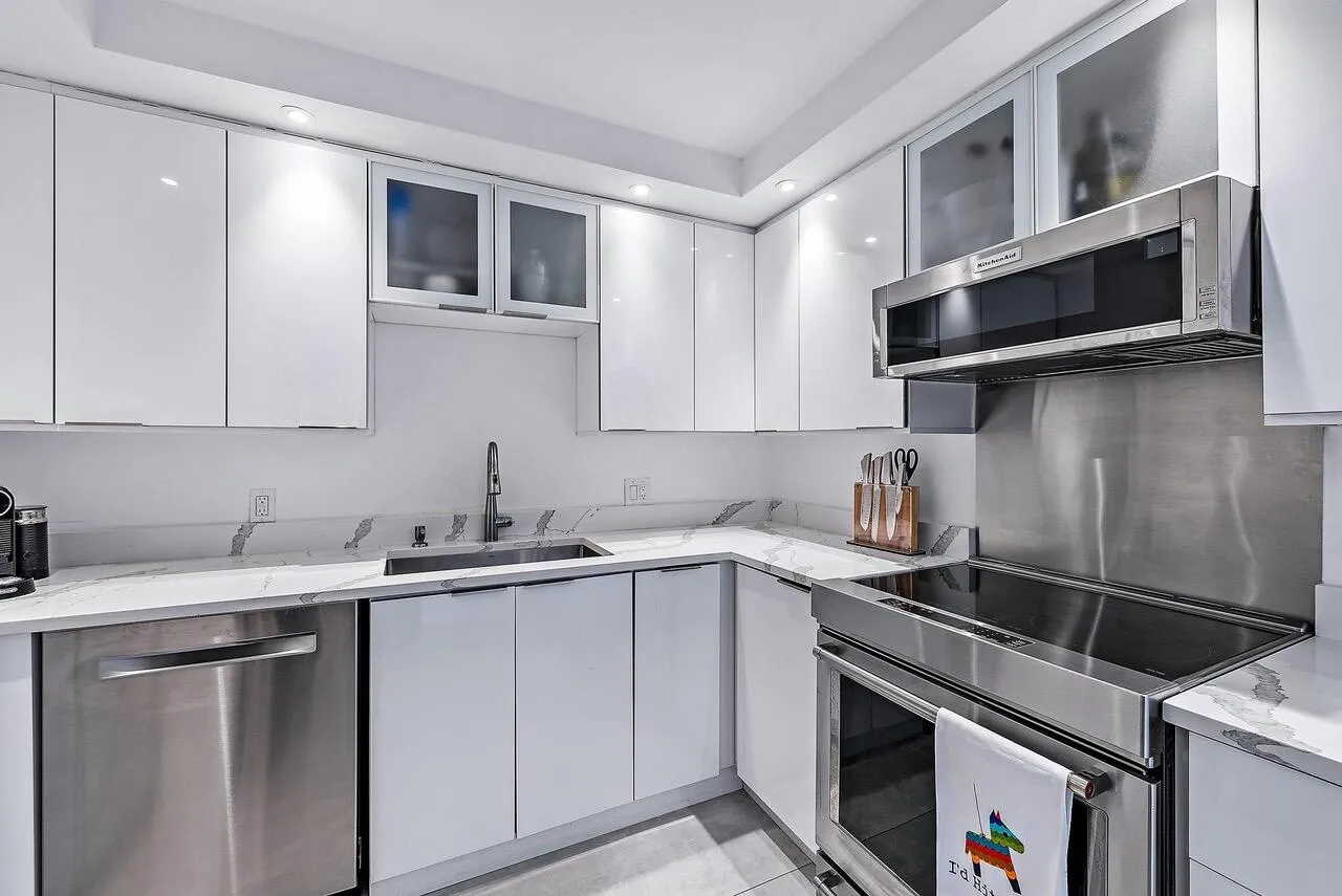 1701 S Flagler Dr Unit 1605 -25