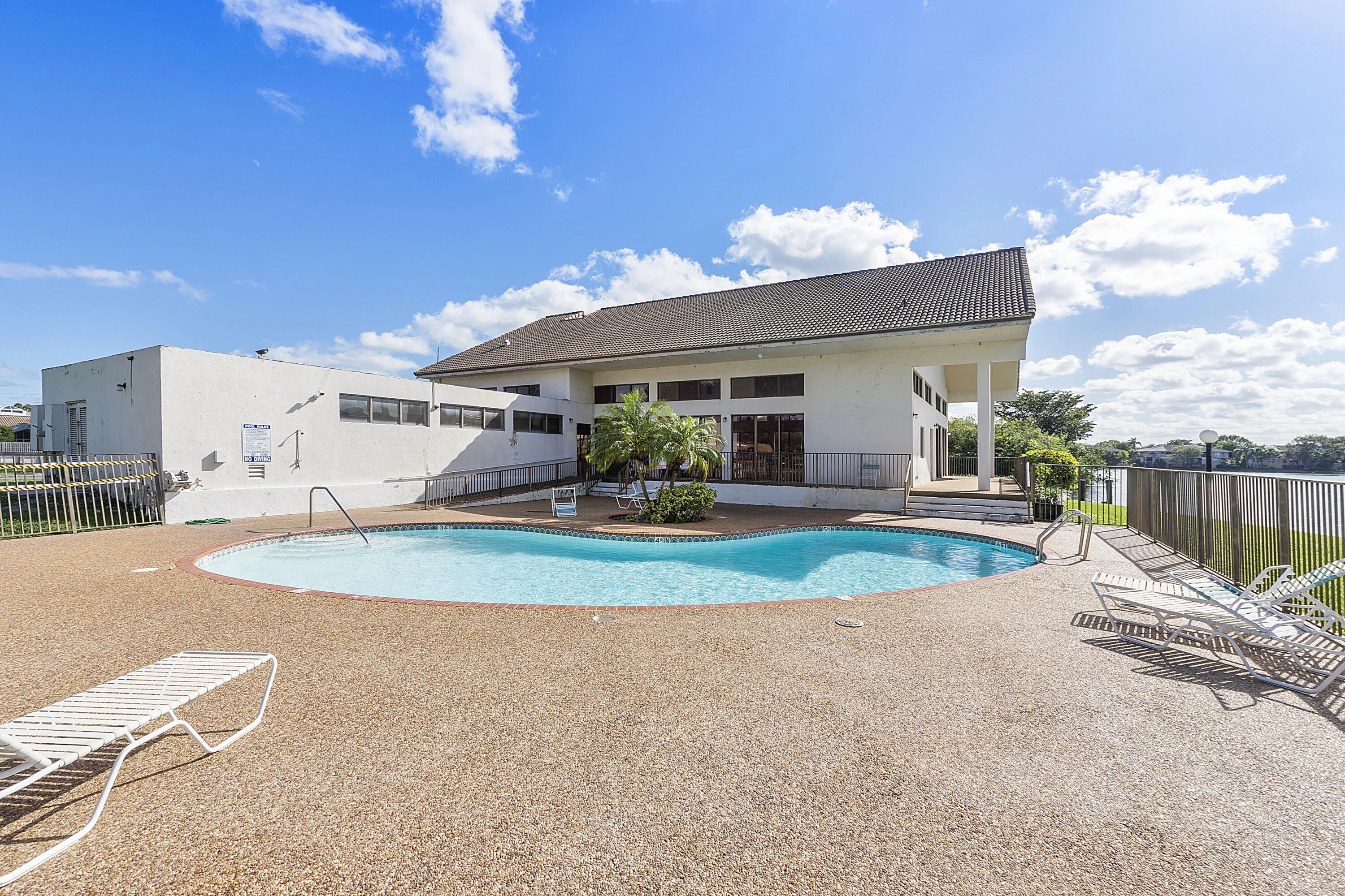 3100 Nw 46th St U102_002 - Pool
