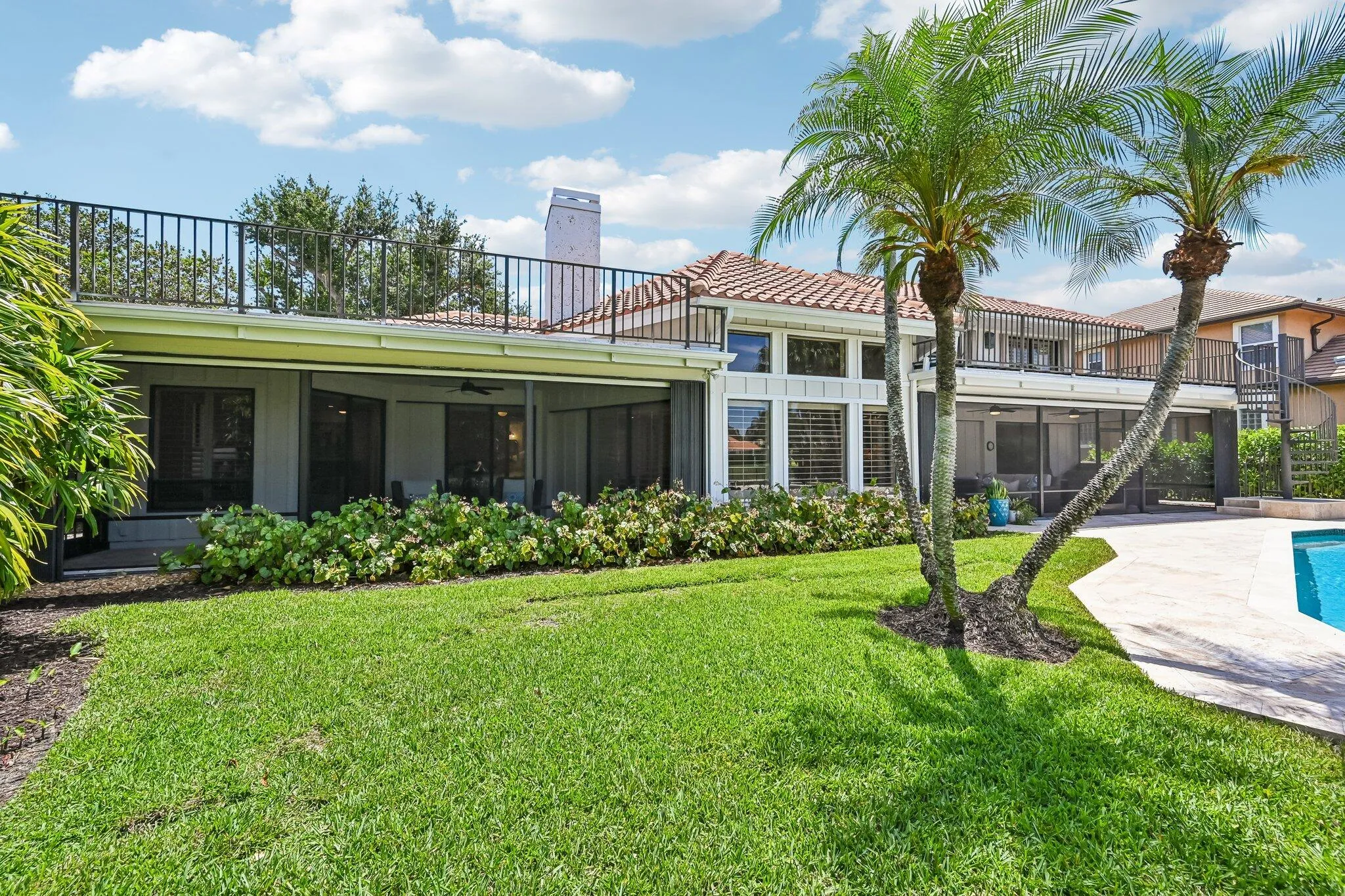 Enjoy every season in Florida with 2 screened lanais, 1 open secondary deck and a refreshing pool and hot tub