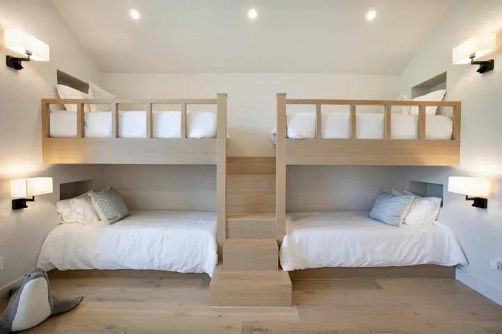 CUSTOM WHITE OAK BUNKS