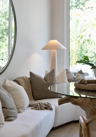 ENJOY VIEW TO PRIVATE BACKYARD GARDENS