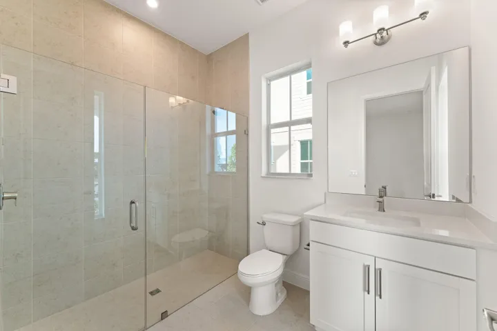 US_SEF_BELLIS_LOT 201_BATH 3