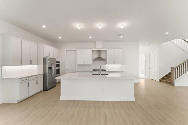 US_SEF_BELLIS_LOT 201_KITCHEN