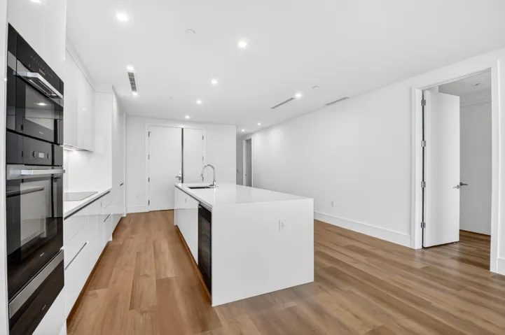 Kitchen and master room door