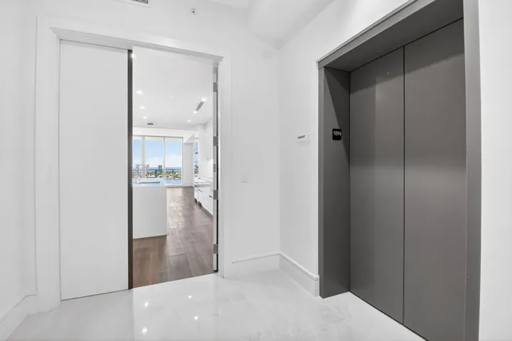 Private Foyer