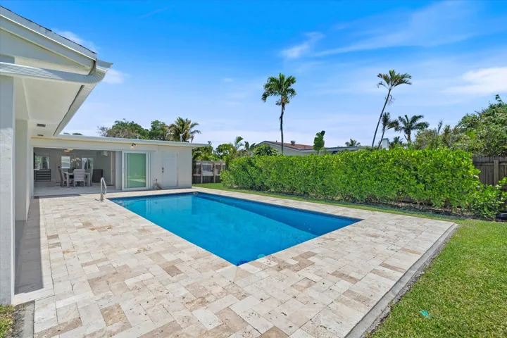 Pool and living open sliders