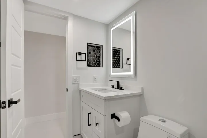 2nd Bathroom