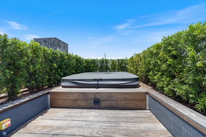 Private Oversized Jacuzzi