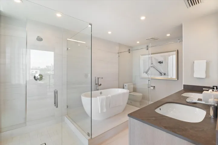 Guest Bath 2