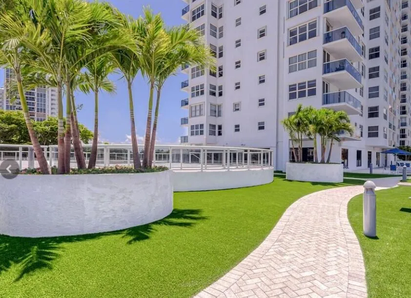 walkway / amenity deck