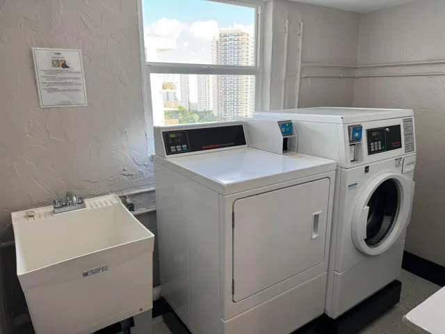 assn washer/dryer