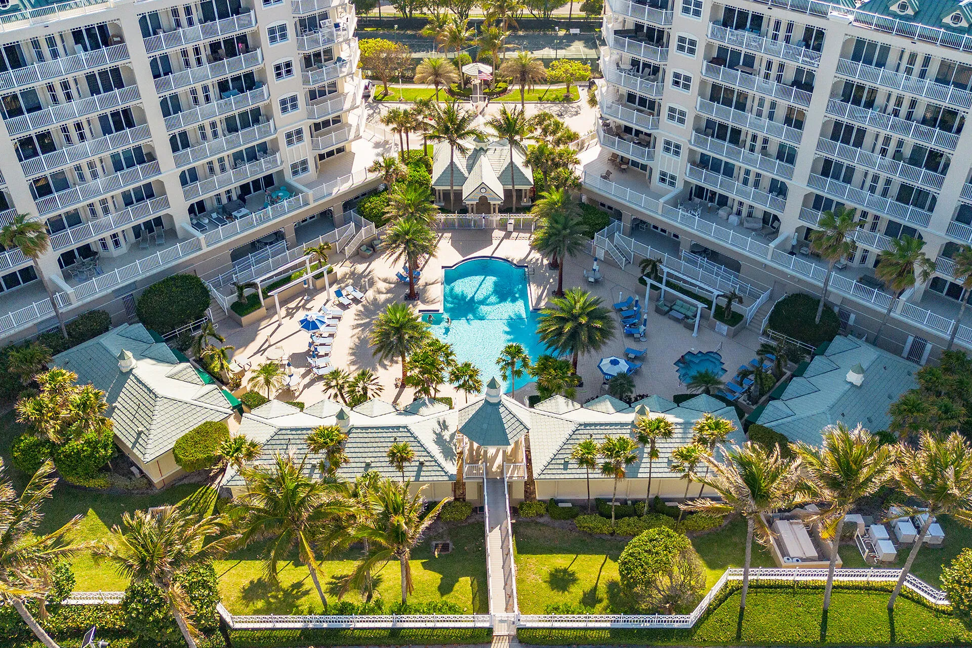 131-OCEAN-GRANDE-BLVD-APT-703-33477-086