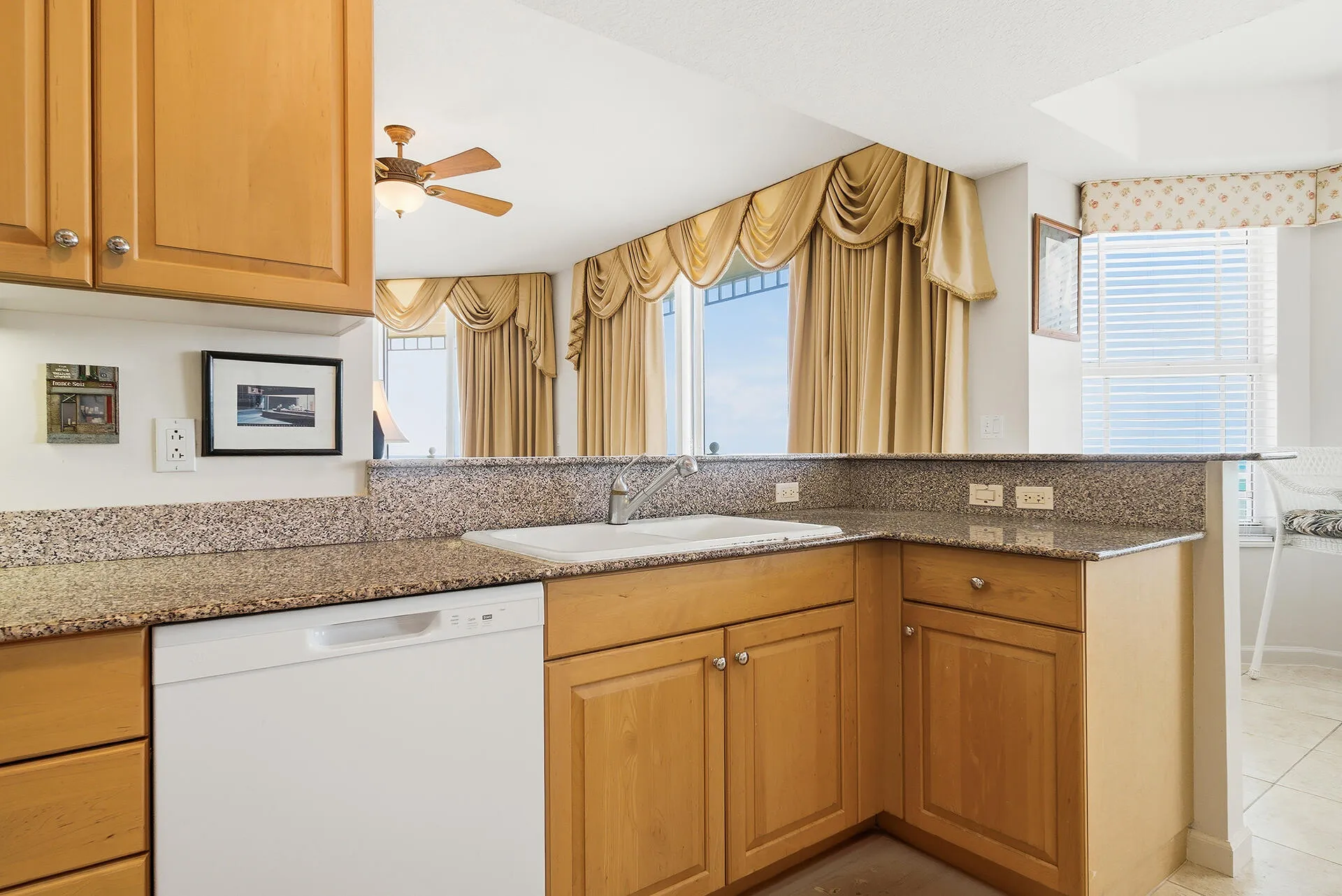 131-OCEAN-GRANDE-BLVD-APT-703-33477-018