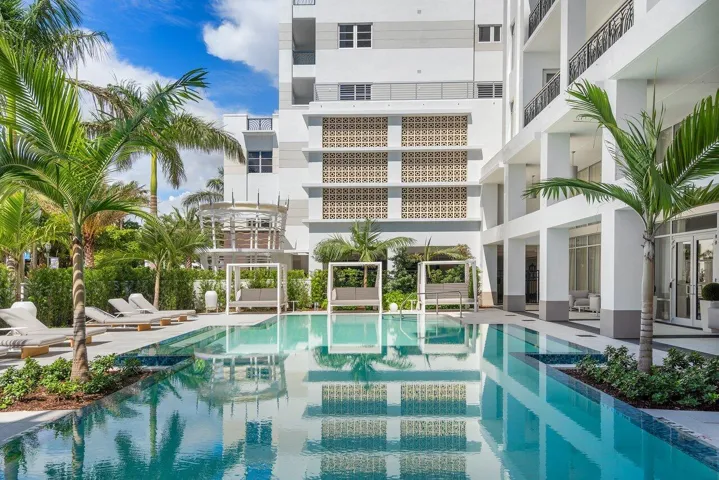 6 Pool