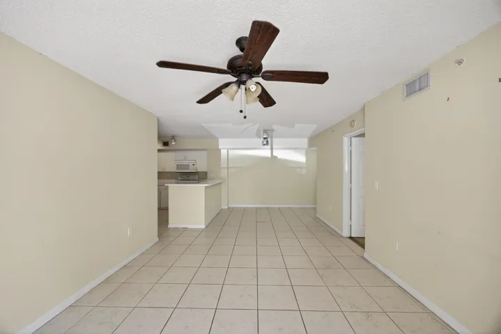 3844 Lyons Rd #101_Pics_22_Arturo Ruesta