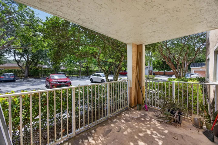 3844 Lyons Rd #101_Pics_34_Arturo Ruesta