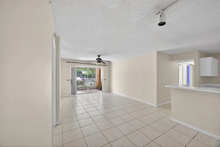 3844 Lyons Rd #101_Pics_16_Arturo Ruesta