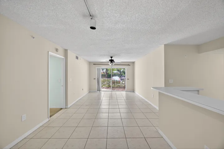 3844 Lyons Rd #101_Pics_15_Arturo Ruesta
