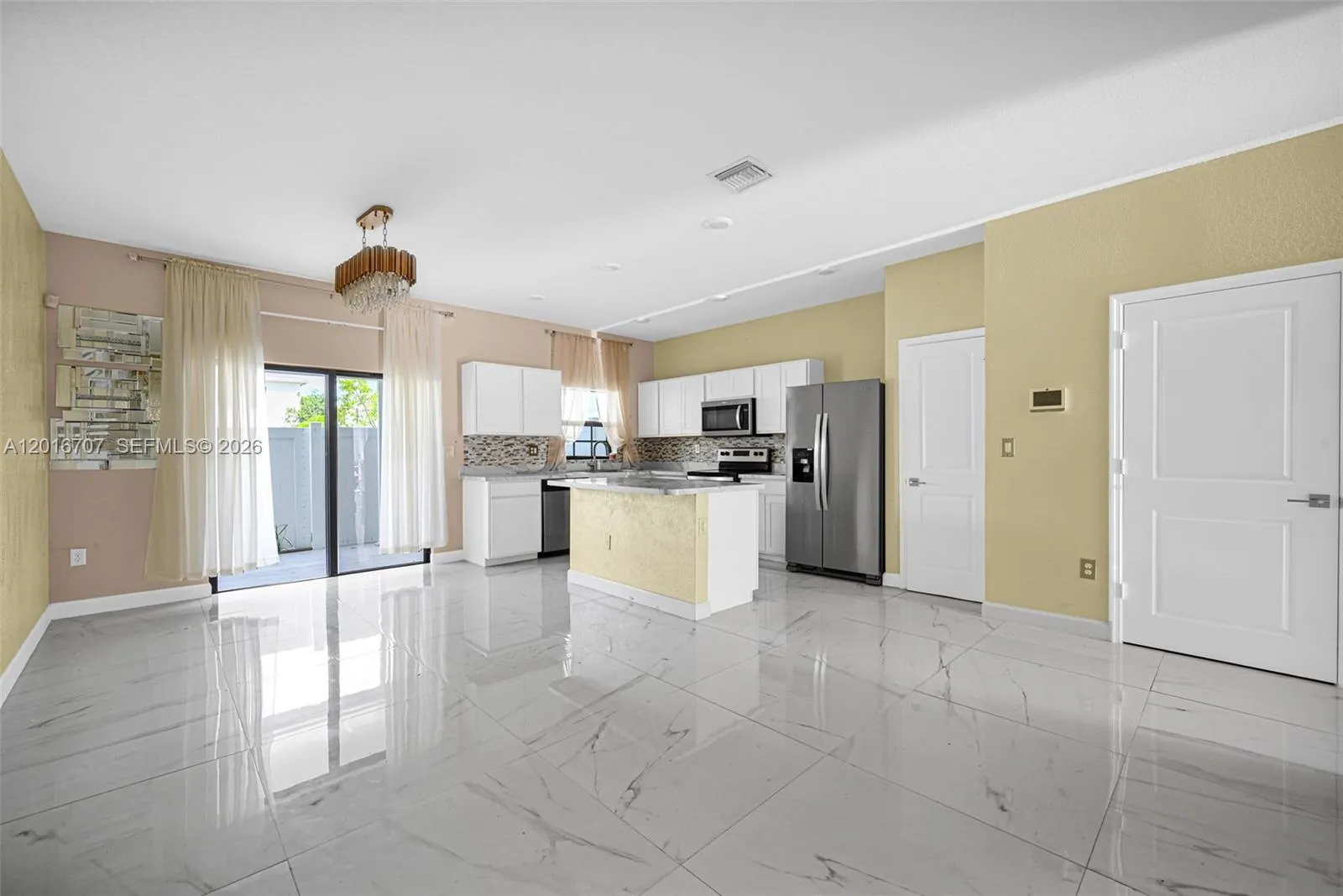 Property photo 100