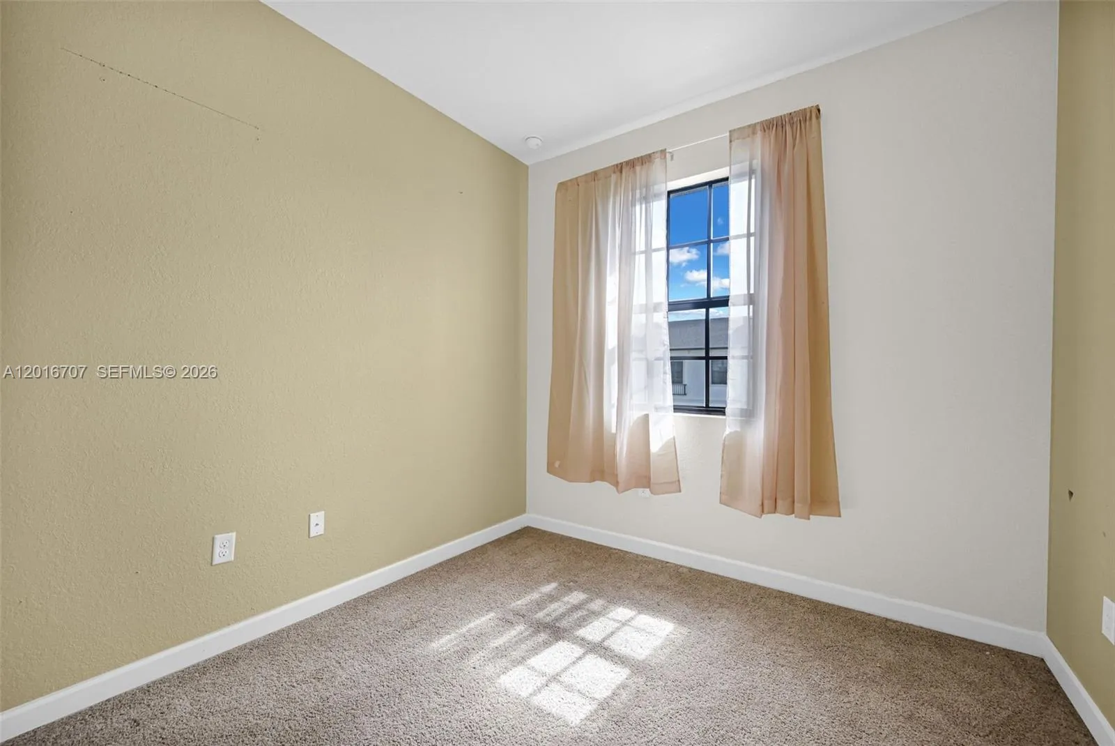 Property photo 77