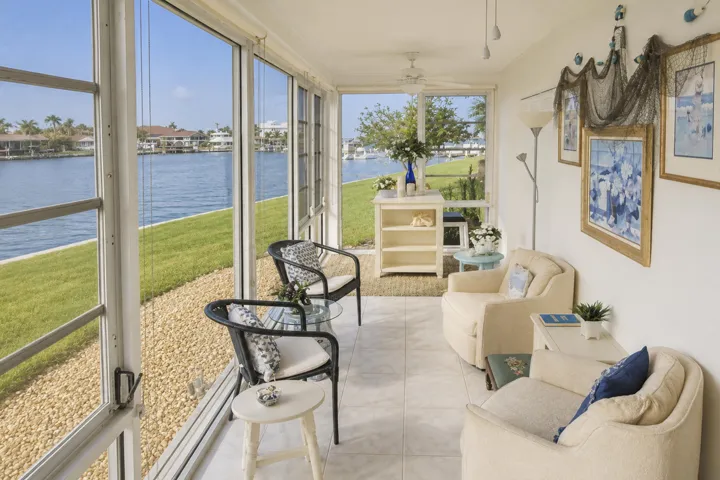1351 Bayshore Dr-Interior-14