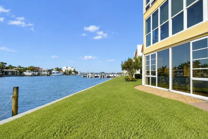 1351 Bayshore Dr-Exterior-9