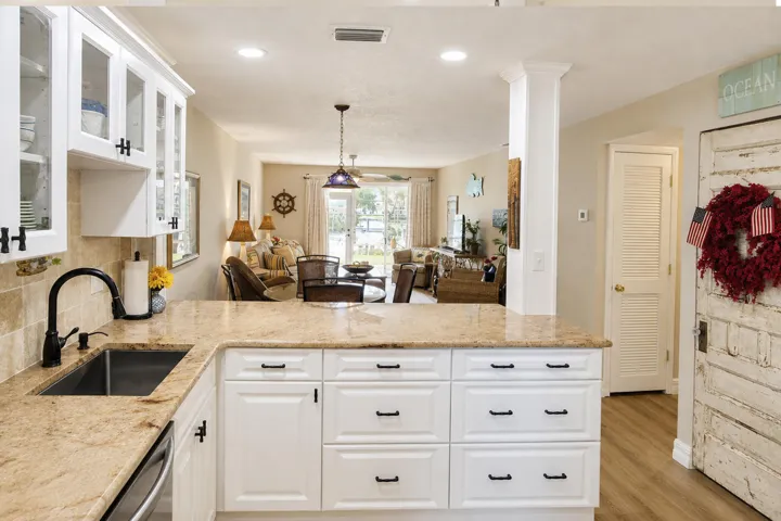 1351 Bayshore Dr-Interior-9