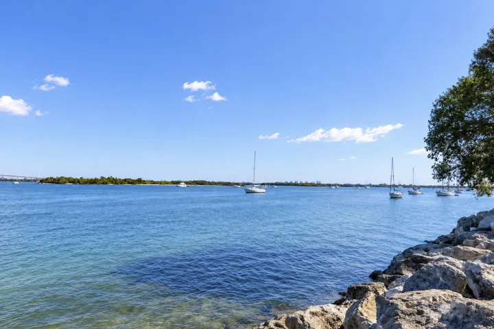 1351 Bayshore Dr-Exterior-10