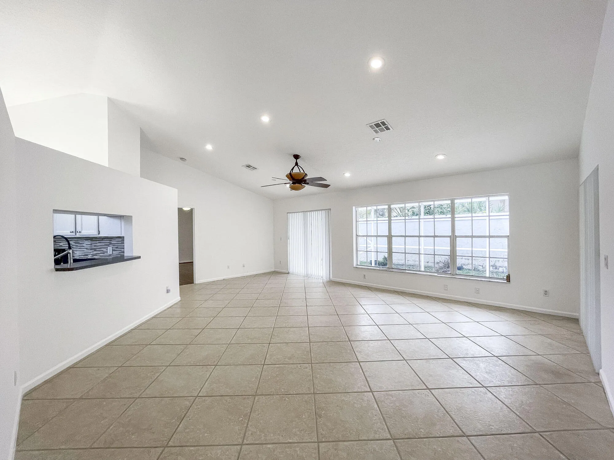 _IMG0946_HDR - Dining Room - Standard -