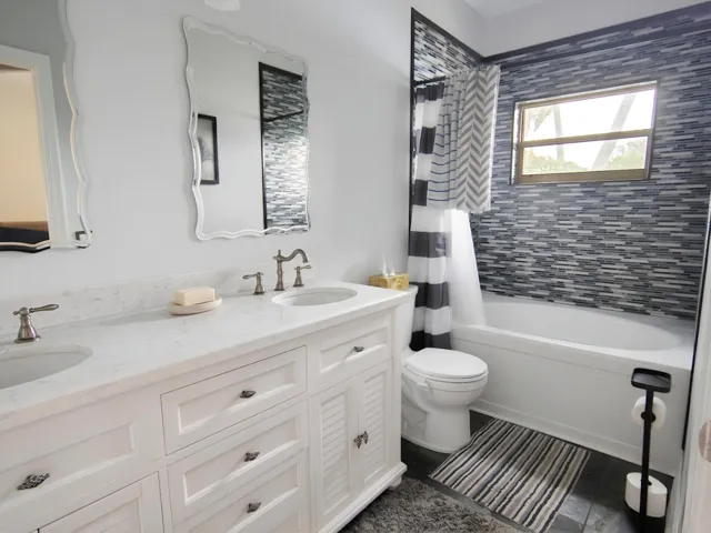 Master Bath a