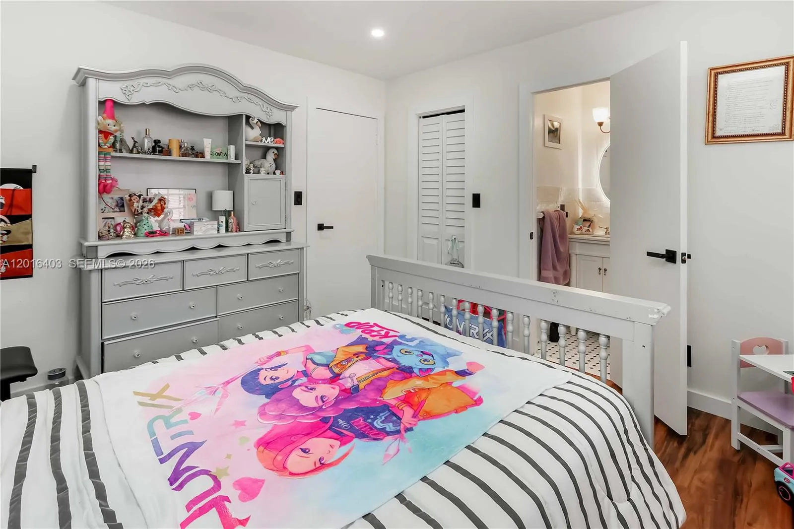 Photo 19