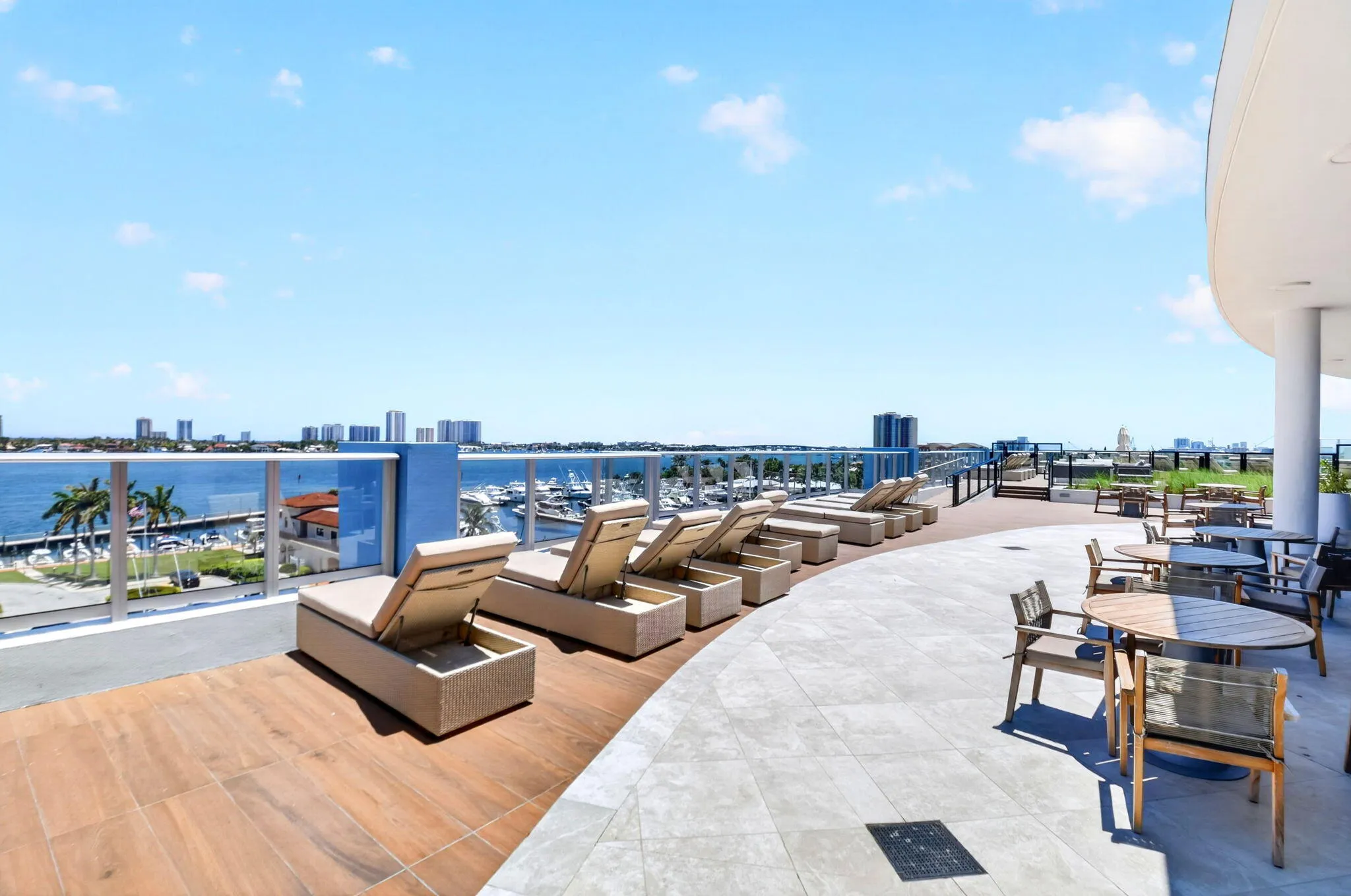 Amenities sixth floor restaurant deck