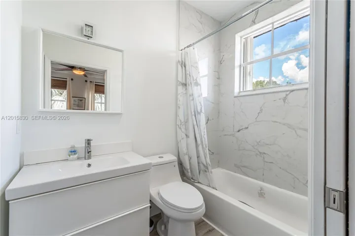 private bathroom for Bedroom 3