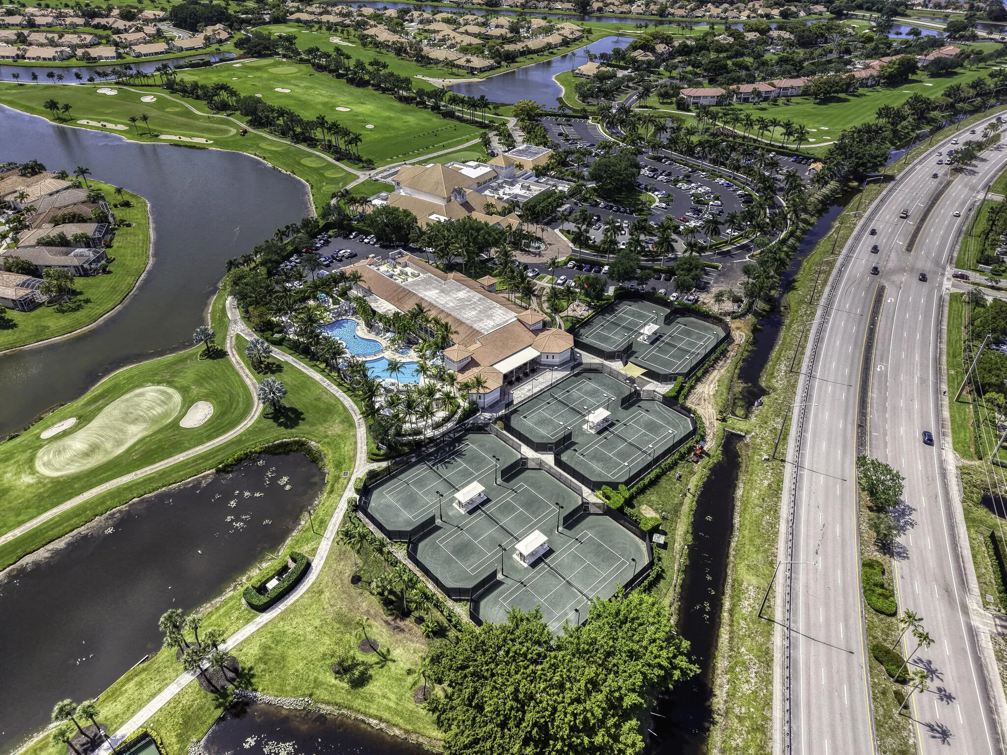 28 Clubhouse (2)