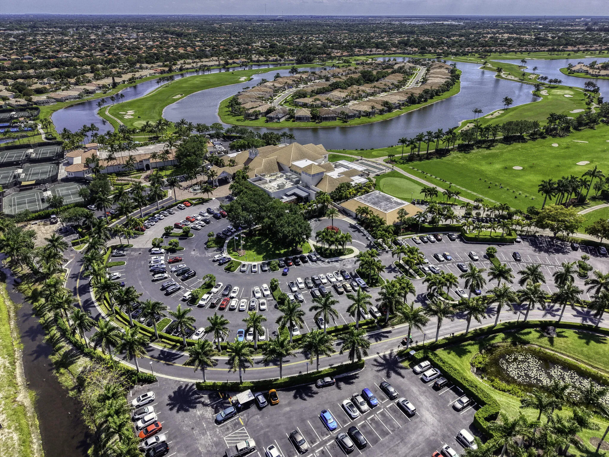 28 Clubhouse (4)