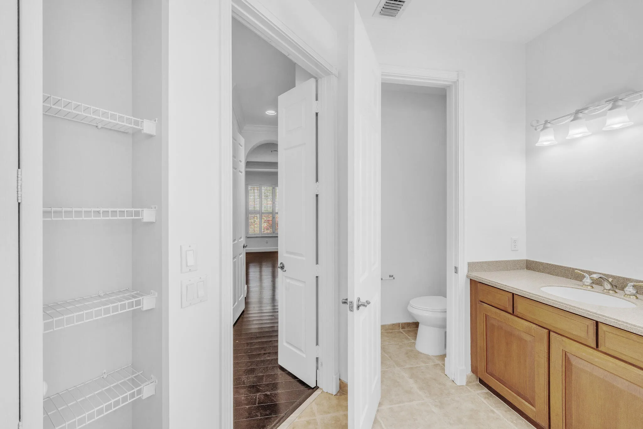 19 Primary Bathroom (4)