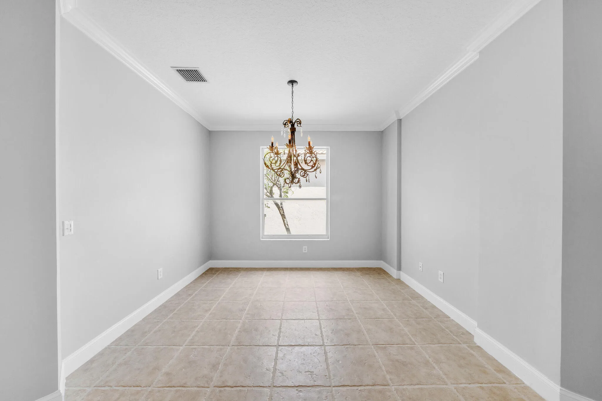 9 Dining Area (2)