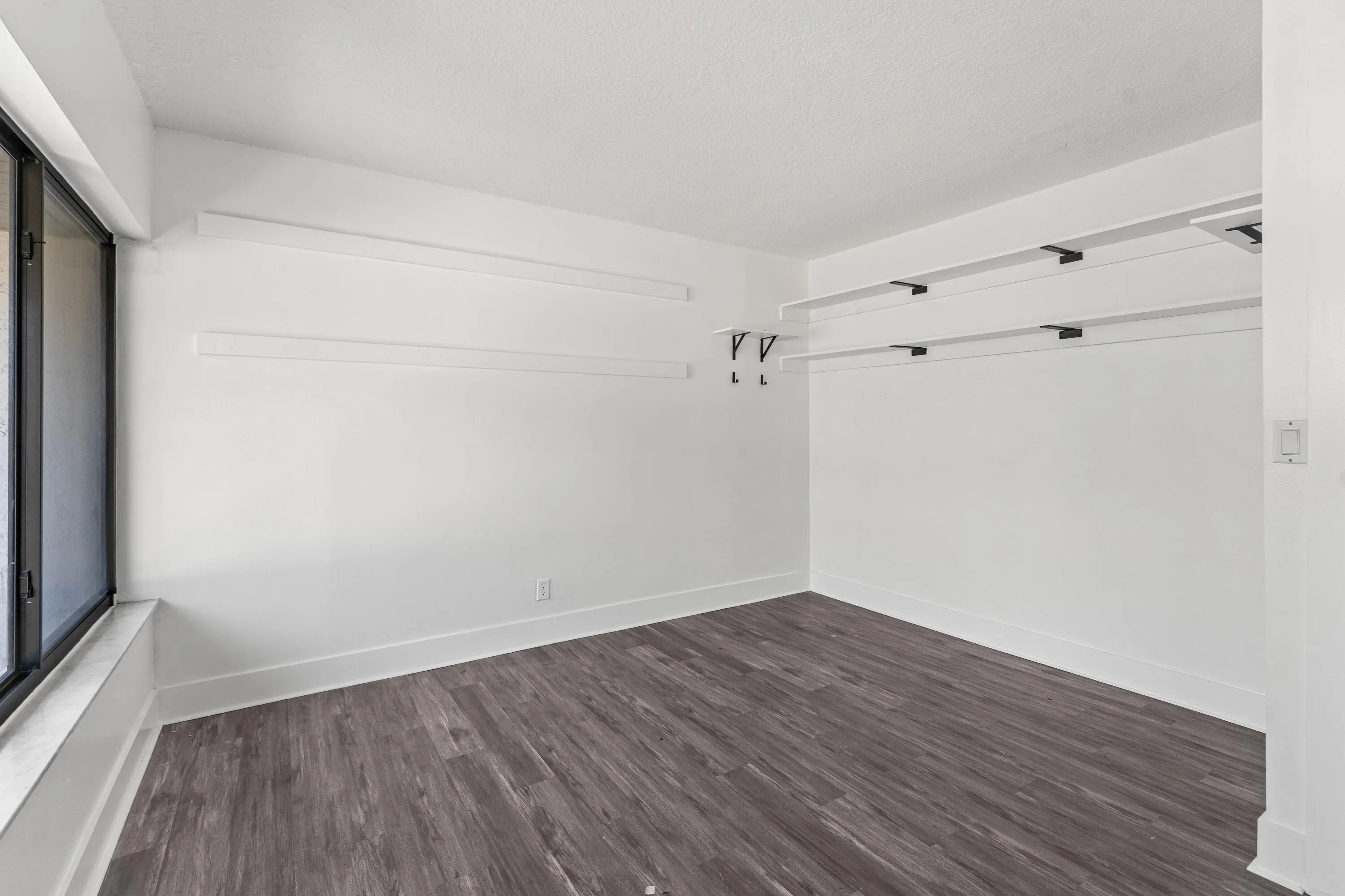 Second Bedroom/Closet