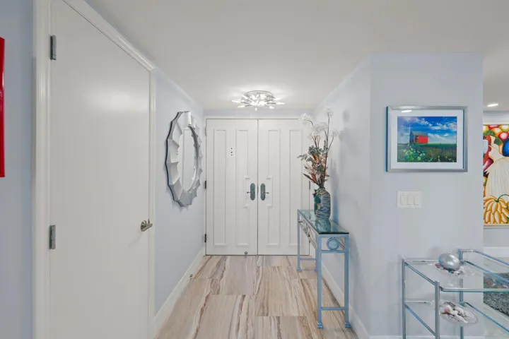 500 Ocean Drive - 1.jpg-SMALL