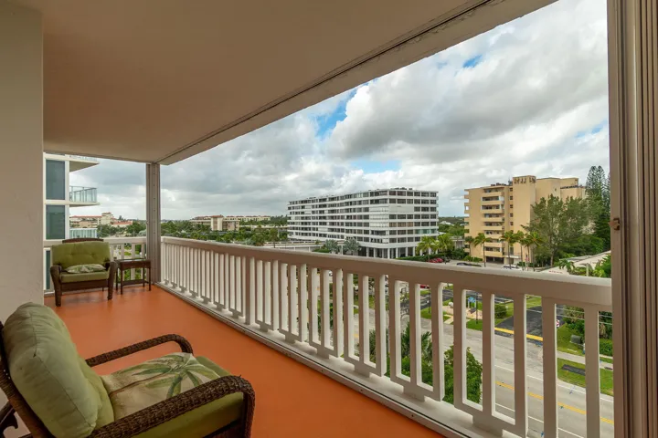 Panoramic west-facing balcony view