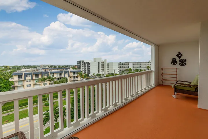 Panoramic west-facing balcony view