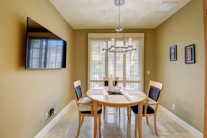 Breakfast nook