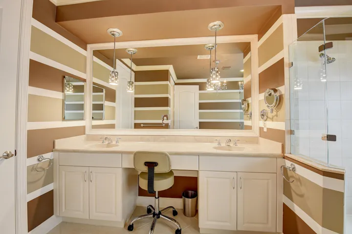 Primary bed bath