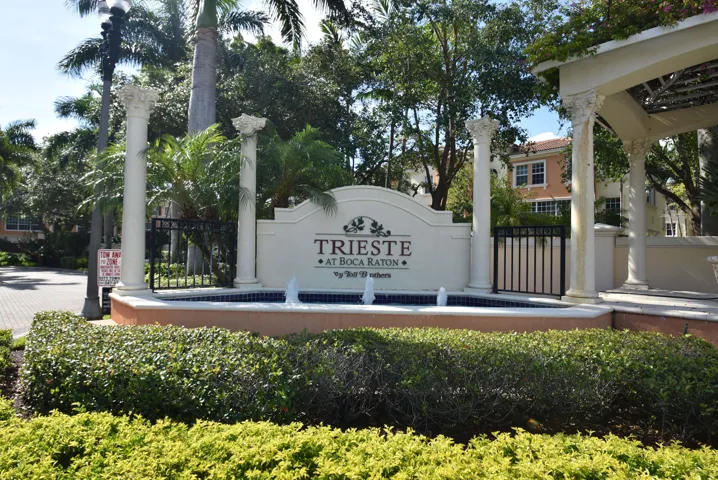 Manned gate