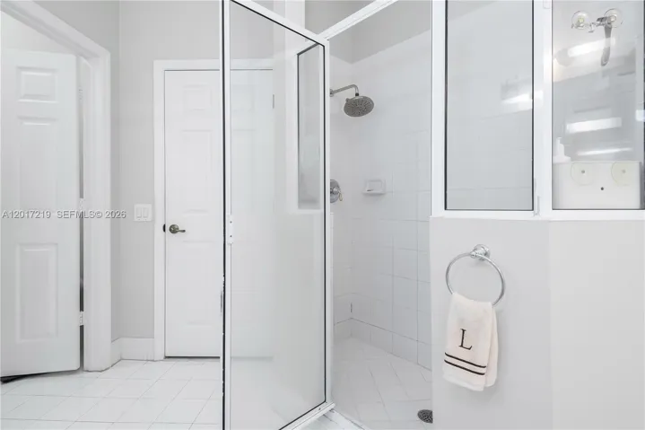Master​​‌​​​​‌​​‌‌​‌‌​​​‌‌​‌​‌​‌​​​‌​​ Bathroom