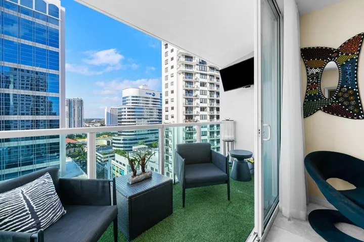 2nd Balcony - North