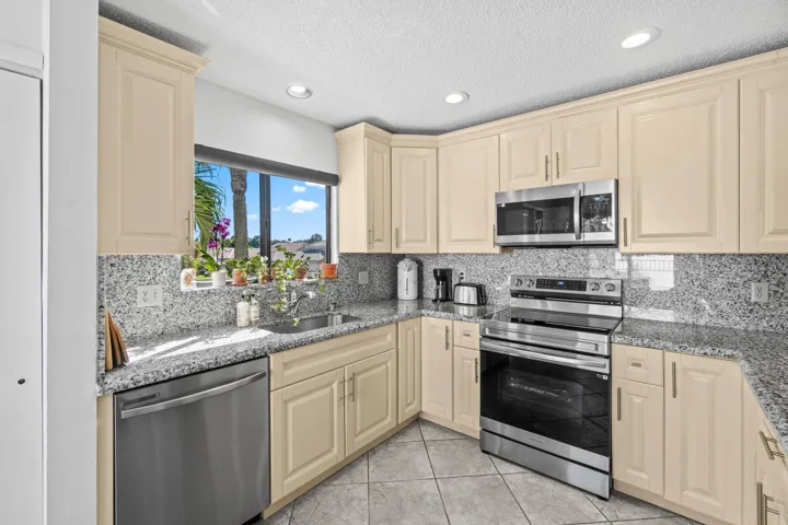 018-7533GlendevonLane-905-DelrayBeach-FL
